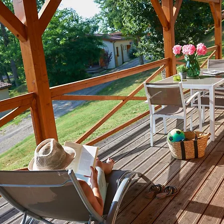 Village De Montmarsis Resort Gourdon-en-quercy