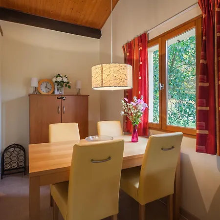 Village De Montmarsis Üdülőközpont Gourdon-en-quercy