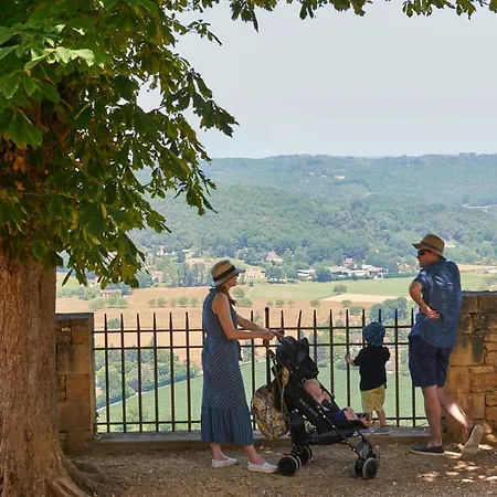 Üdülőközpont Village De Montmarsis