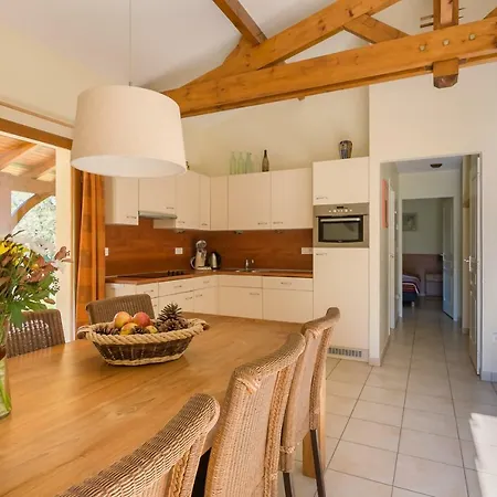 Village De Montmarsis Üdülőközpont