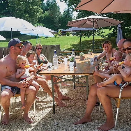 Üdülőközpont Village De Montmarsis