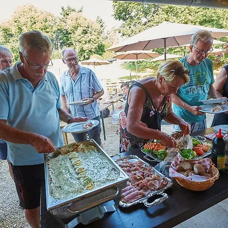 Village De Montmarsis *