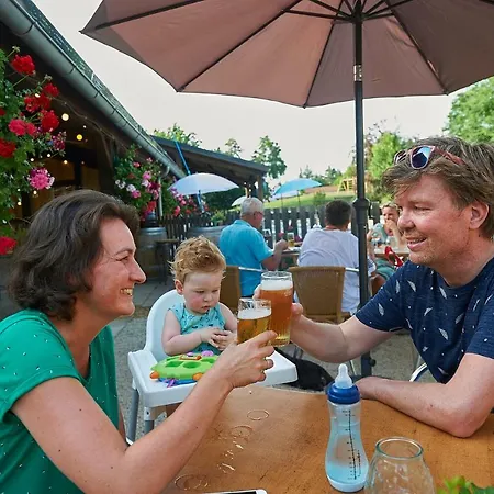 Üdülőközpont Village De Montmarsis *