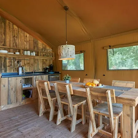 Village De Montmarsis *