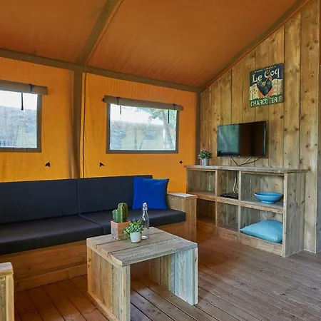 Village De Montmarsis Üdülőközpont Gourdon-en-quercy