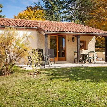 Village De Montmarsis Üdülőközpont *