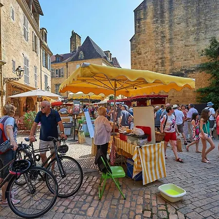 Village De Montmarsis Üdülőközpont Gourdon-en-quercy