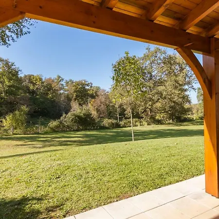 Village De Montmarsis Üdülőközpont *