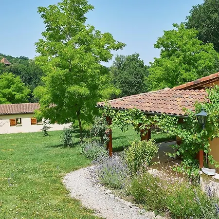 Üdülőközpont Village De Montmarsis