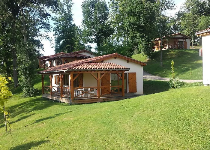 Village De Montmarsis *