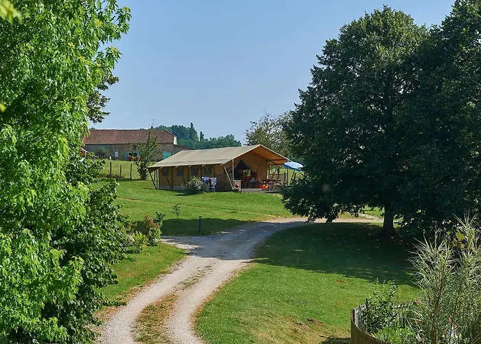 Village De Montmarsis * グールドン・アン・ケルシー