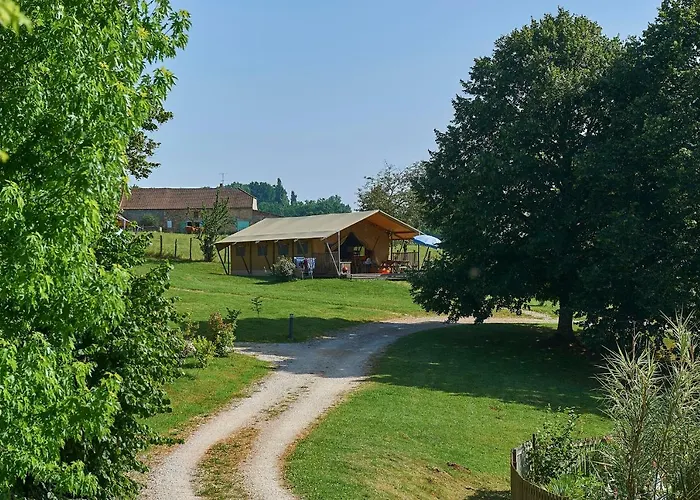 Village De Montmarsis *